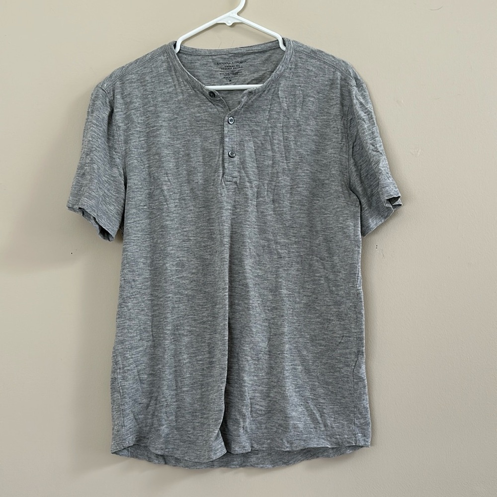 Banana Republic Tee